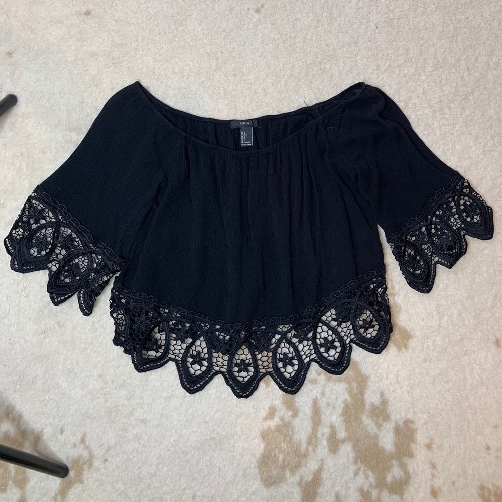Forever 21 Cropped Blouse with Lace Trim